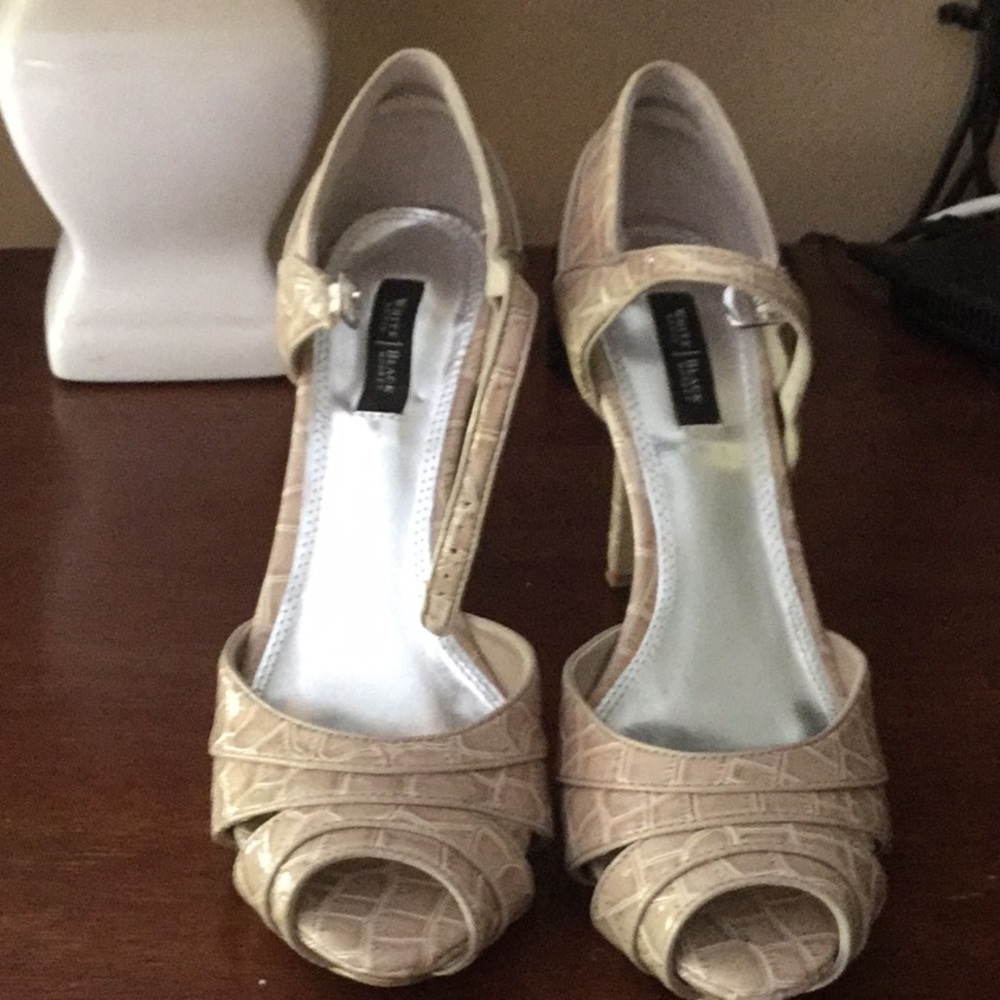 Black House White Market Sandals